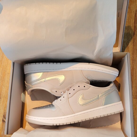 Air Jordan 1 Retro Low OG | Neutral Grey/Metallic Silver | Size 10.5 | New - Picture 4 of 12